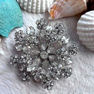 Vintage✨ Schreiner New York Brooch